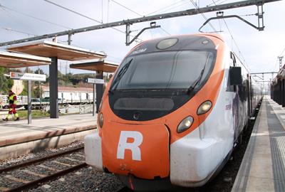 Dignitat a les Vies critica que es retiri la gratuïtat a Rodalies . ACN